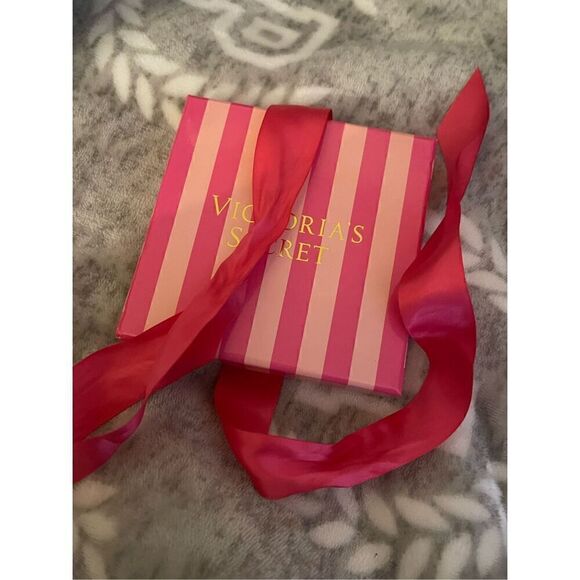 VS vintage htf angel wing set of 2 pave circle bangle statement bracelet nib - Picture 5 of 6